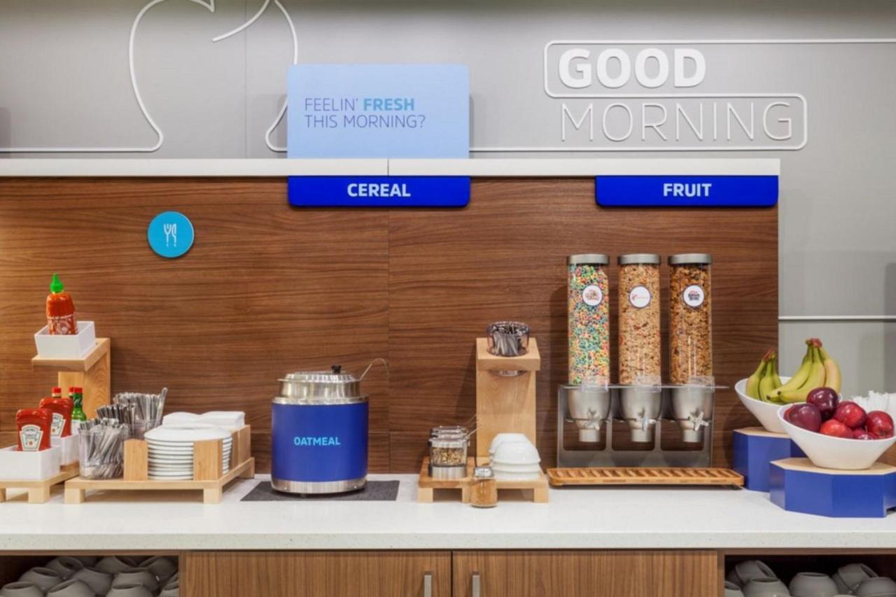 Holiday Inn Express & Suites Lexington By Ihg Luaran gambar