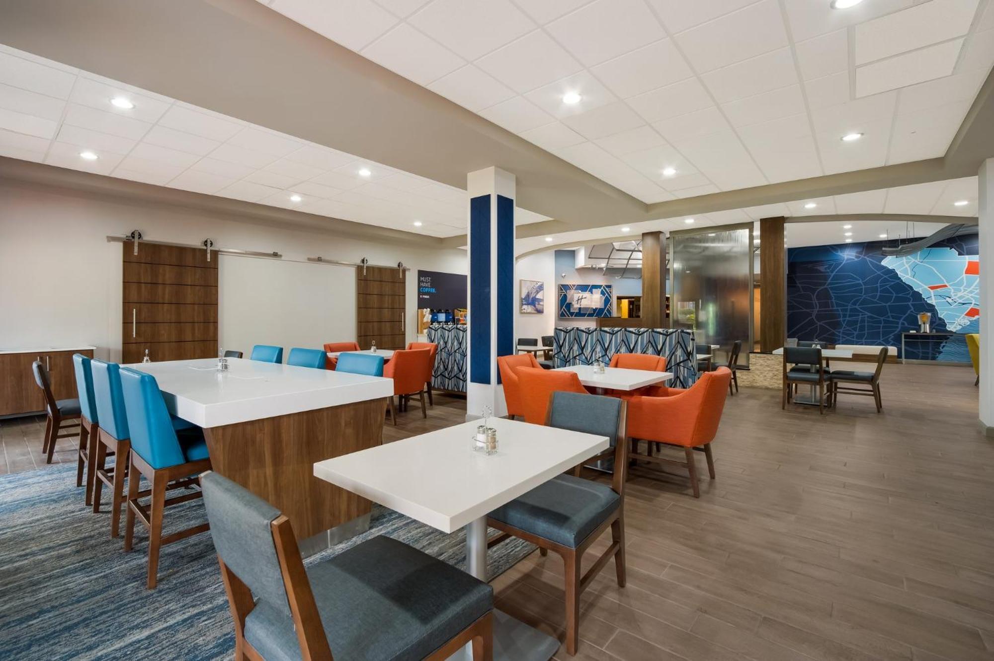 Holiday Inn Express & Suites Lexington By Ihg Luaran gambar