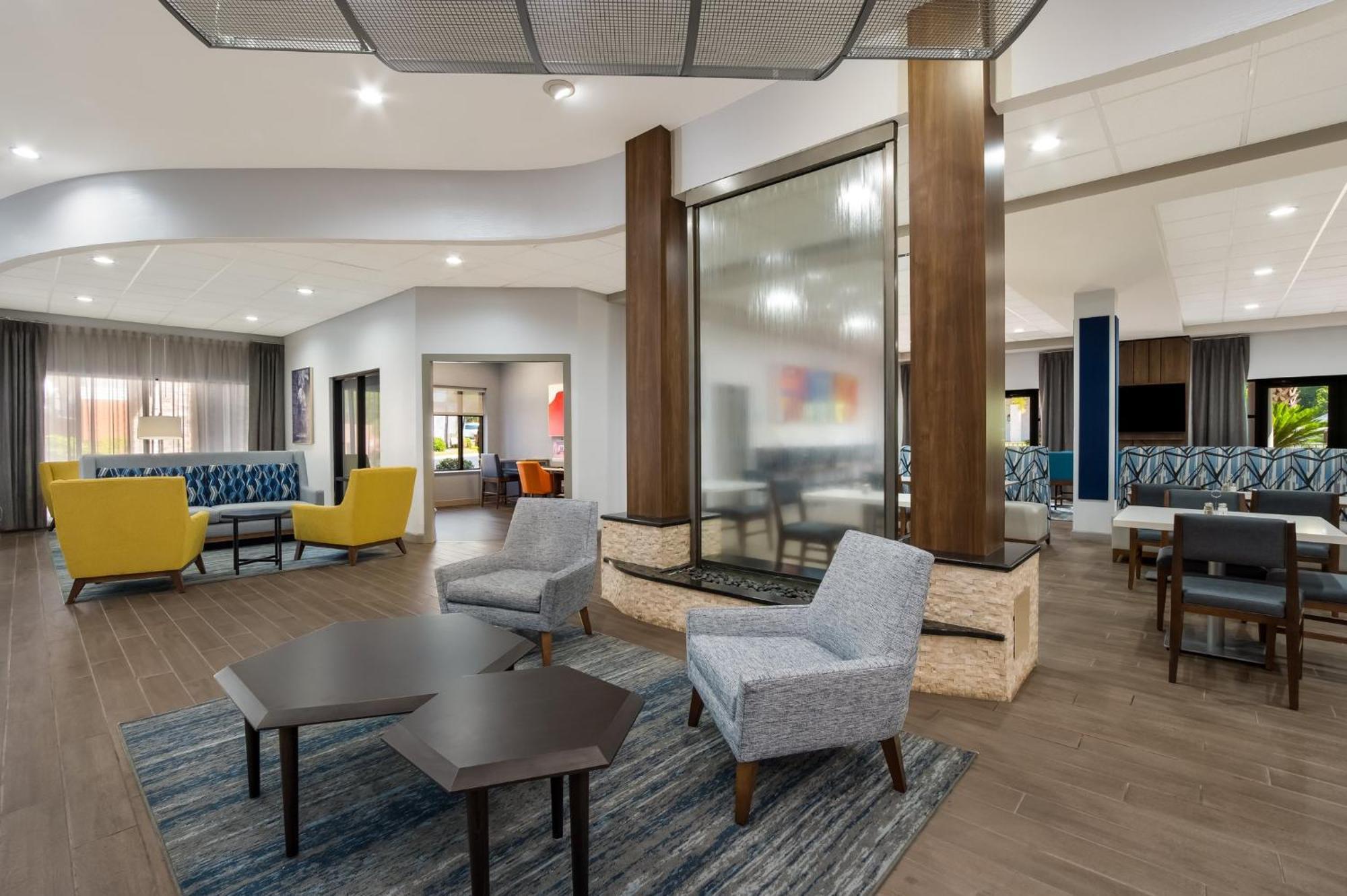 Holiday Inn Express & Suites Lexington By Ihg Luaran gambar