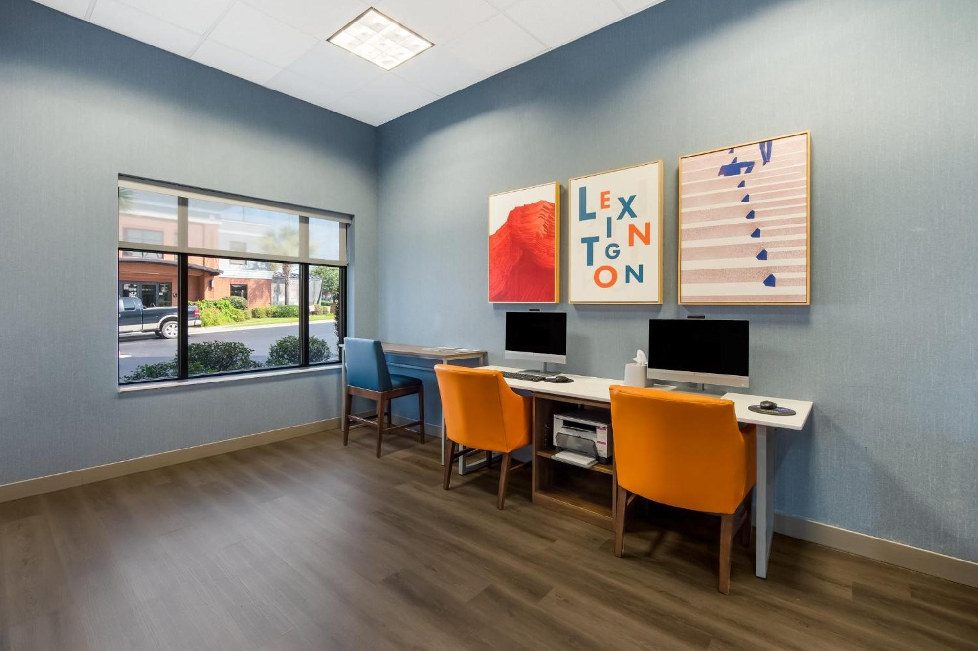 Holiday Inn Express & Suites Lexington By Ihg Luaran gambar